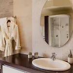 Lucia's Secret Garden بيت للعطل Asgourou