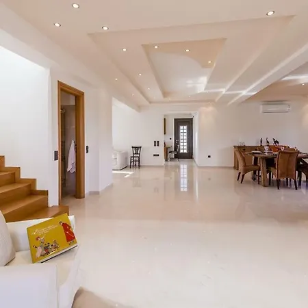 Lucia's Secret Garden Holiday home *