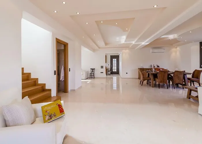 Lucia's Secret Garden Holiday home *