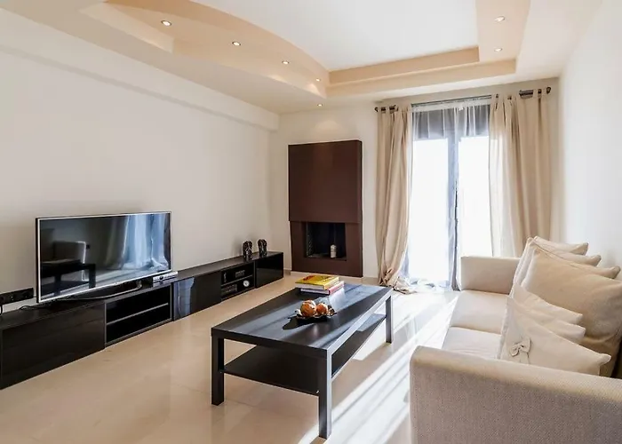 Lucia's Secret Garden Tatil Evi Asgourou