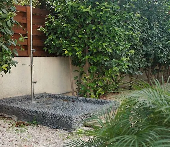 Lucia's Secret Garden Holiday home *