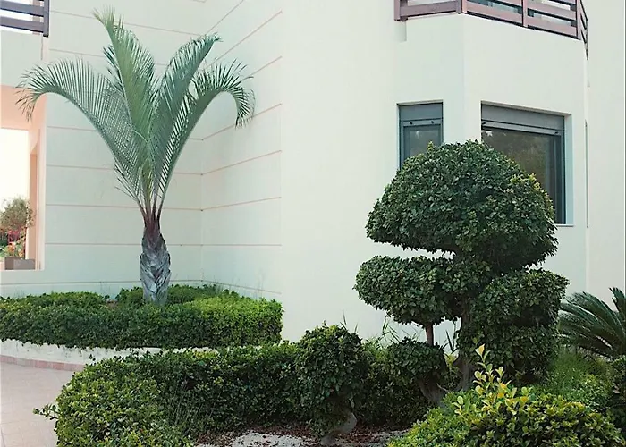 Holiday home Lucia's Secret Garden Asgourou