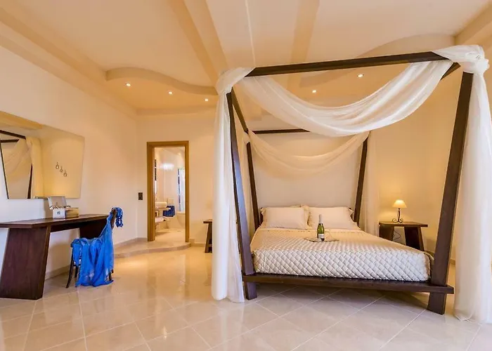 Lucia's Secret Garden Tatil Evi Asgourou