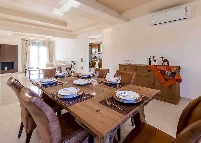 Lucia's Secret Garden Holiday home Asgourou